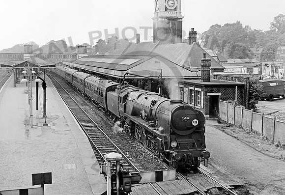 35002 Southampton Central 250565 RPC256