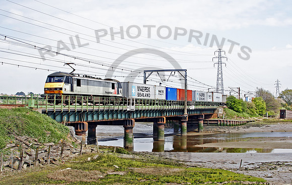 90045 Manningtree 050506 JC041