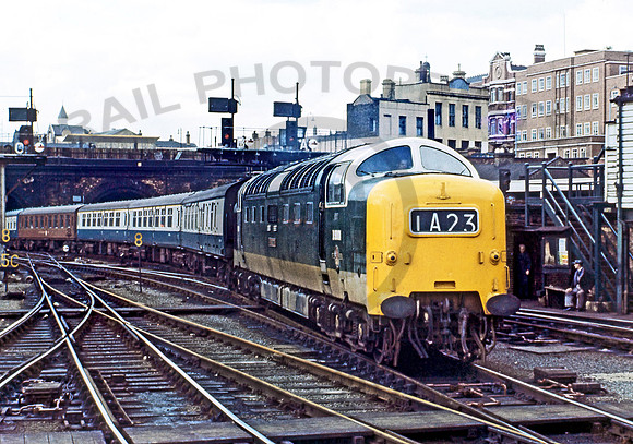 D9001-Y-KingsCross-0467-RPC307