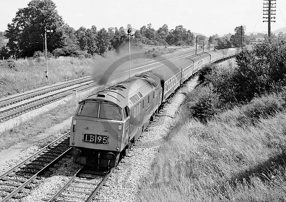 D1052-Y-FairwoodJunction-190872-HB708