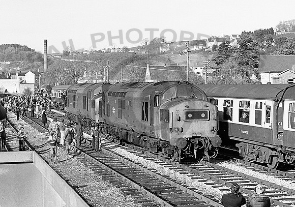 37232-Radstock-241179-JC225