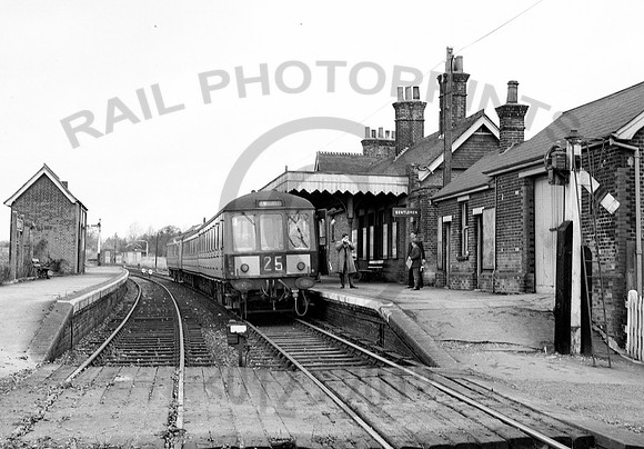 Class 125 E50988 Hadham 141164 HB64W452