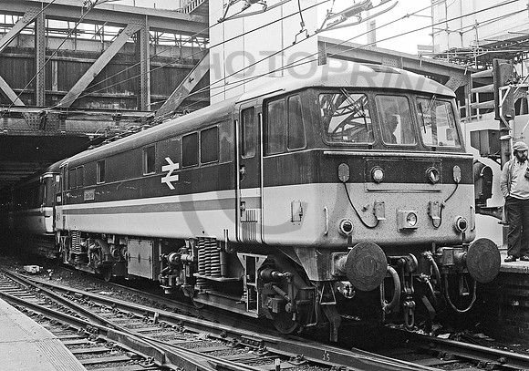 86214-Y-LiverpoolStreet-110588-RPC677