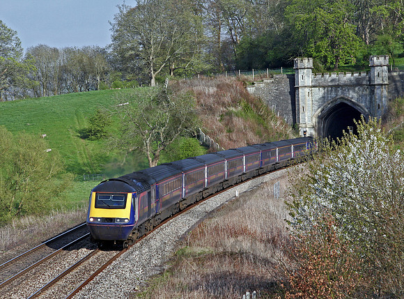 43151-TwertonTunnel-260406-JC001