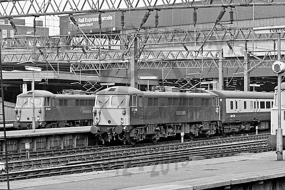87016-Y-Euston-300678-JC3