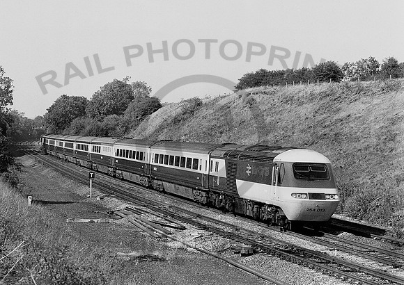 254013-HighDyke-230978-HB953