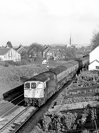 33023-Salisbury-300478-JC2