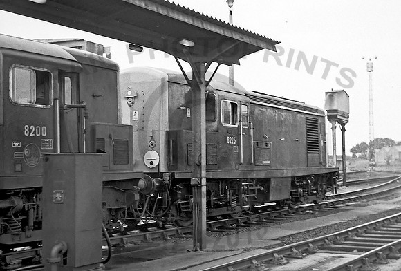 8225-Y-Stratford-669-RP032