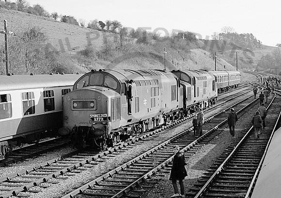 37232-Radstock-241179-JC226