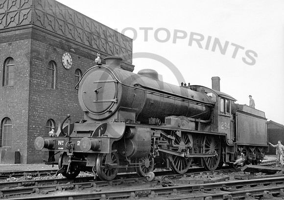 D49 234  Leeds Neville Hall 1928 RPC853