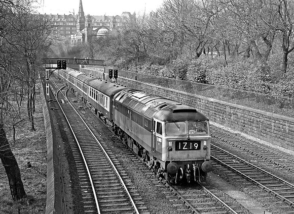 D1103-Edinburgh-0372-RPC352