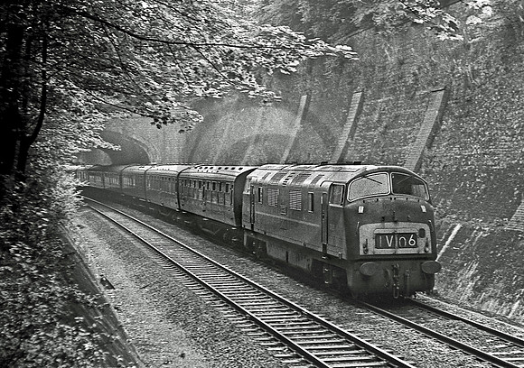 D825-TwertonTunnel-090965-JC173