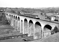 Class 117 Pensford Viaduct   060468 HB764
