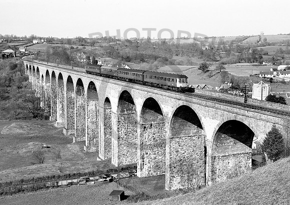 Class 117 Pensford Viaduct   060468 HB764