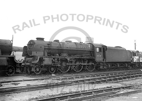 45534-Y-Crewe-0564-BR701
