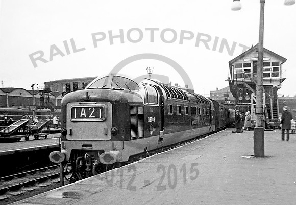 D9009-X-KingsCross-0463-BR114