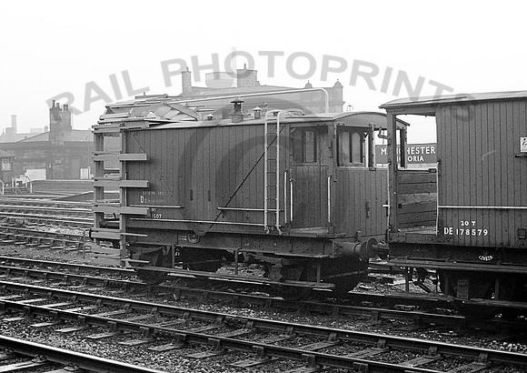 Gaugingvan-DM1507-Y-ManVictoria-0363-CW801
