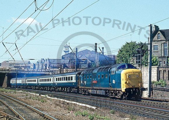 55005-Y-Holloway-170878-PB821