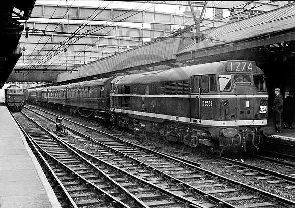 D5563-Y-SheffieldVictoria-0162-Raw982