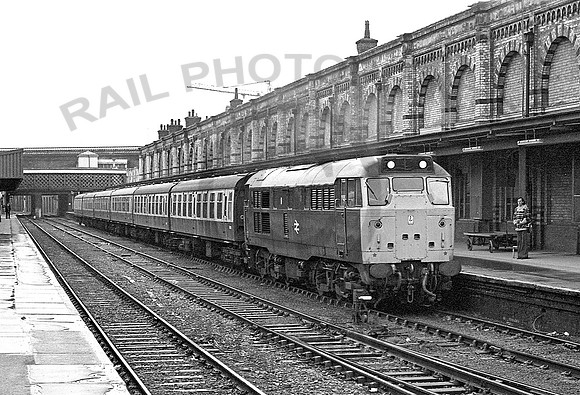 31305-Leicester-280479-JC909