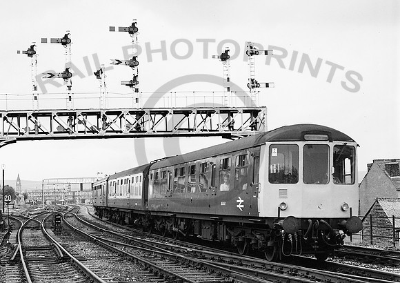 Class 104 53517 Bolton 1984 RPC441