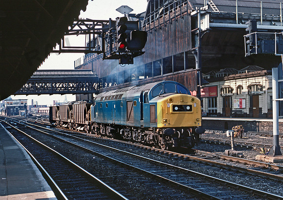 40152 Manchester Victoria 050484 BR028