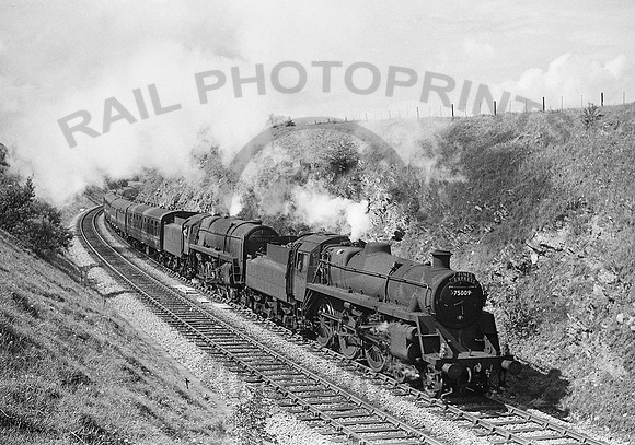 75009-92245-Y-Masbury-0762-RPC885