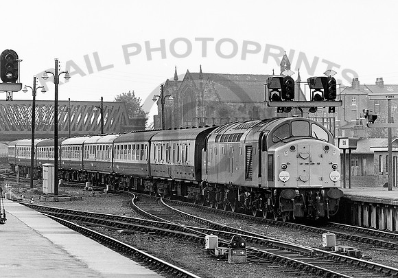 40022-Y-York-010680-JC551