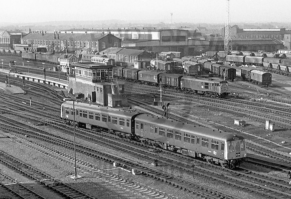 Class 114 Doncaster 080978 JC053